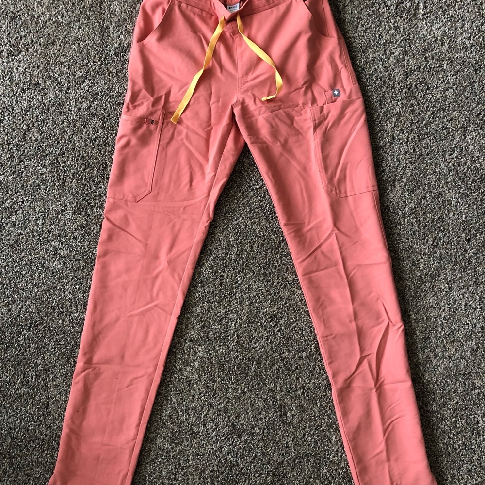 FIGS XST coral yola scrub bottoms